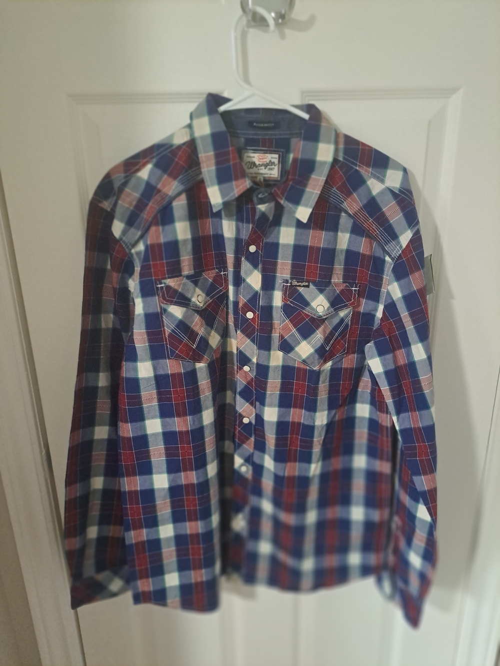 Wrangler Men’s Red, Blue & White Plaid Button-Down Shirt